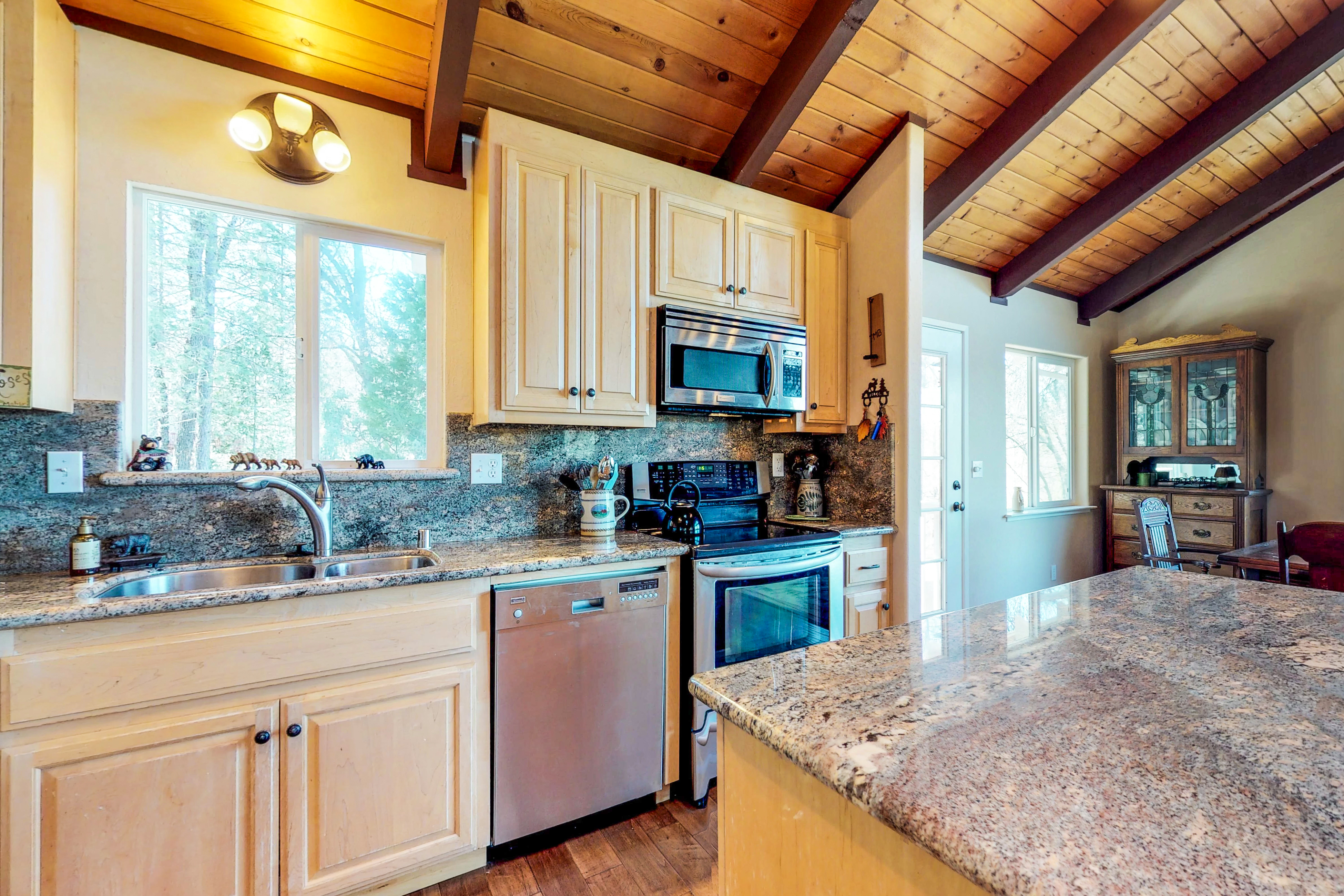 Yosemite Area Home 984575