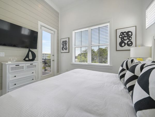 Santa Rosa Beach Nine Bedroom Vacation Home with Pool Spa