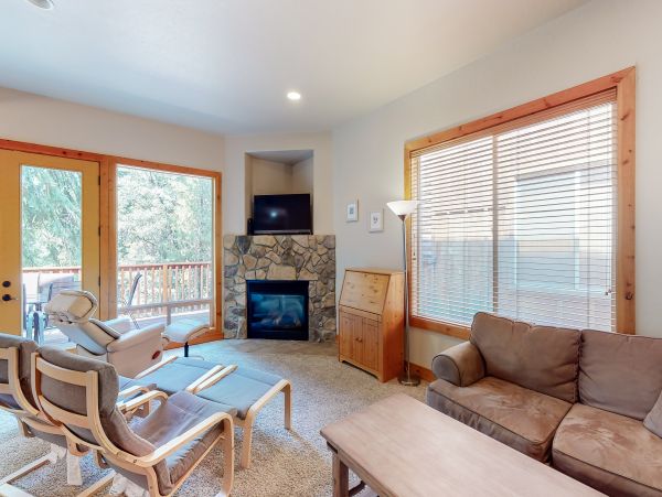 Yosemite Area Home 984577