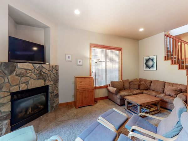 Yosemite Area Home 984577