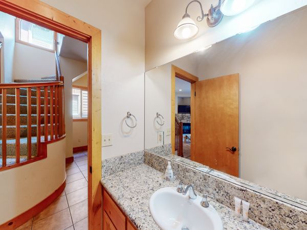 Yosemite Area Home 984577