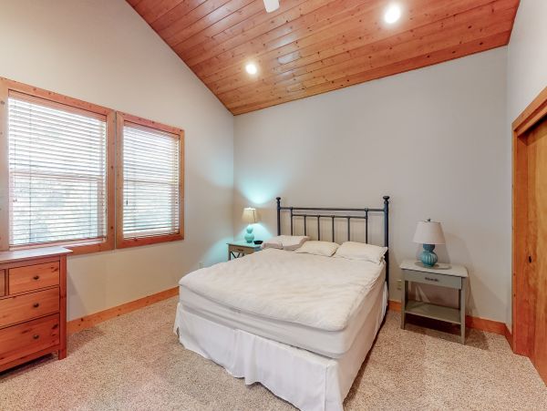 Yosemite Area Home 984577