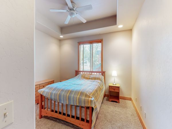 Yosemite Area Home 984577