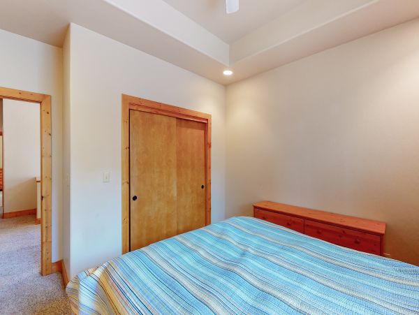 Yosemite Area Home 984577