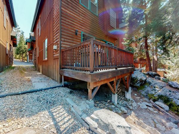 Yosemite Area Home 984577