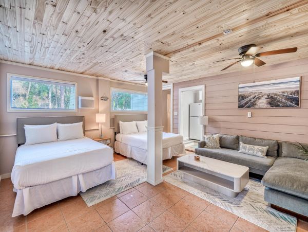 Great Five Bedroom Seagrove Home Private Pool Walk to Beach