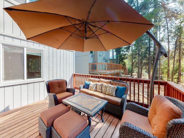Yosemite Area Home 984579