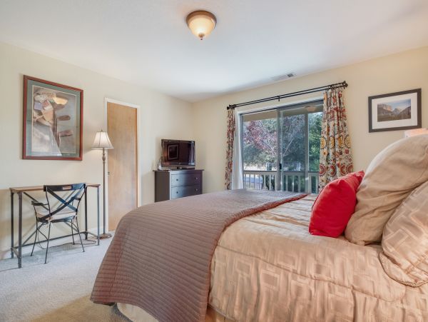 Yosemite Area Home 984580