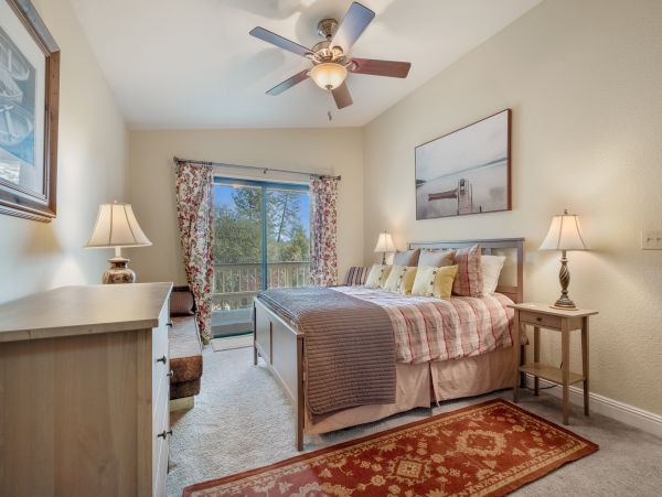 Yosemite Area Home 984580