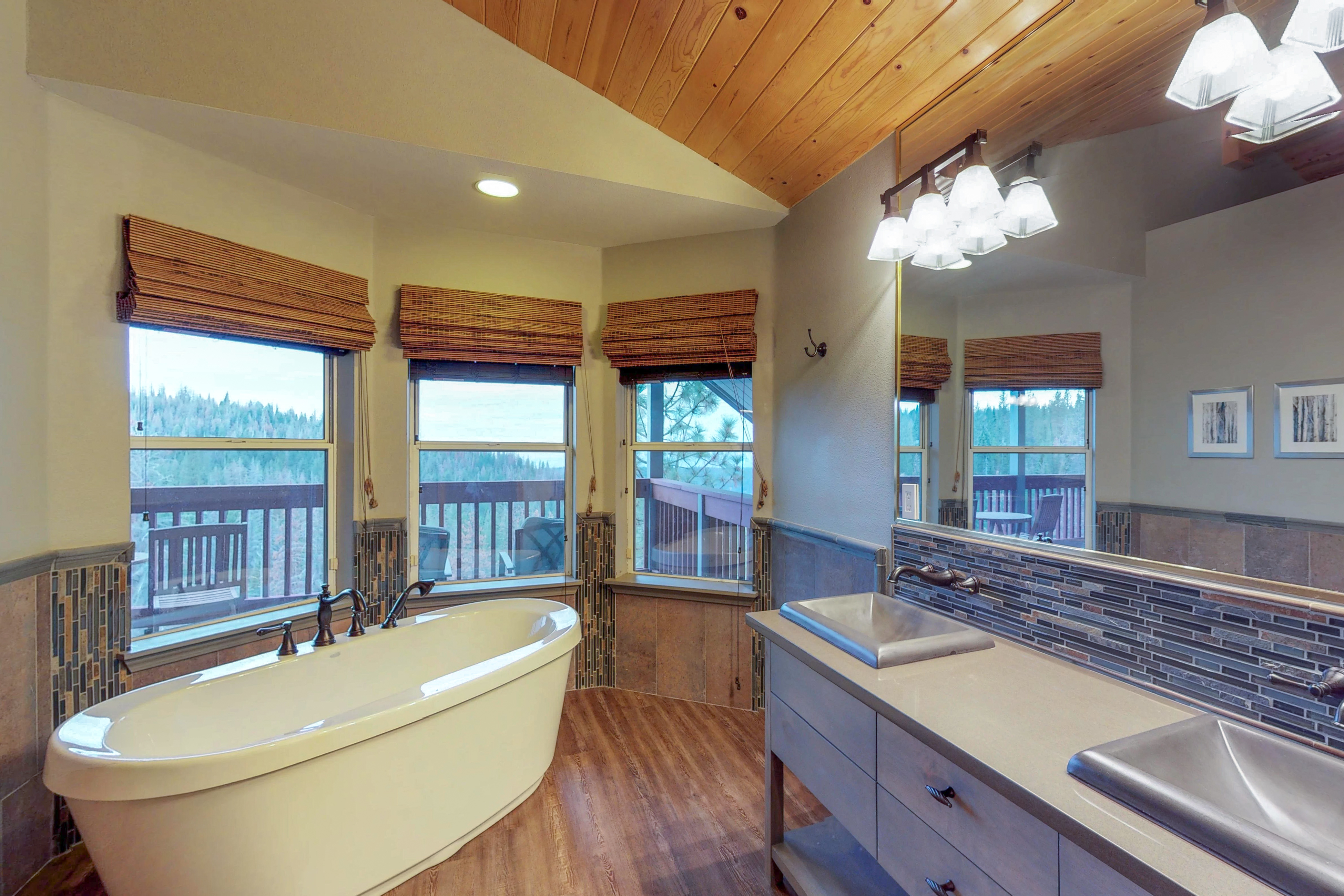 Yosemite Area Home 984582