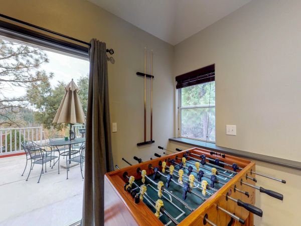 Yosemite Area Home 984582