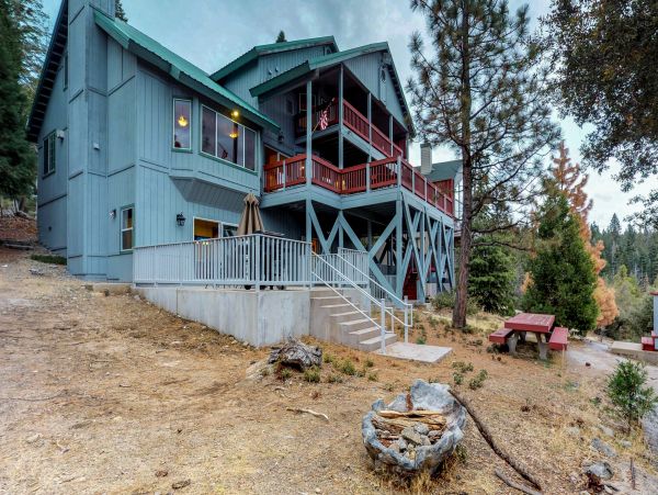 Yosemite Area Home 984582