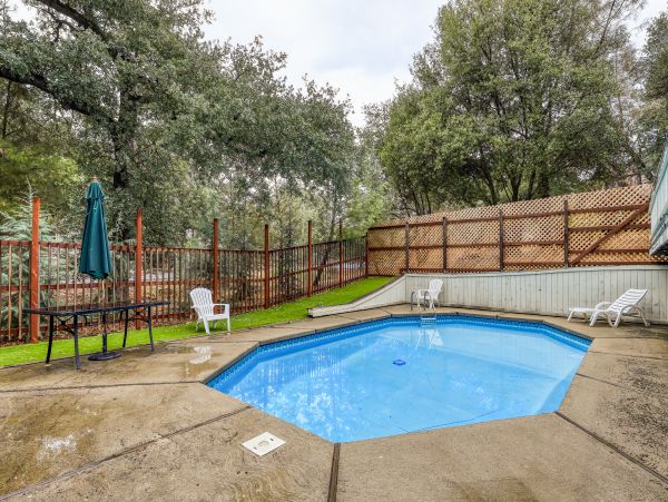 Yosemite Area Home 984585