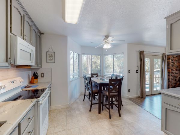 Yosemite Area Home 984587
