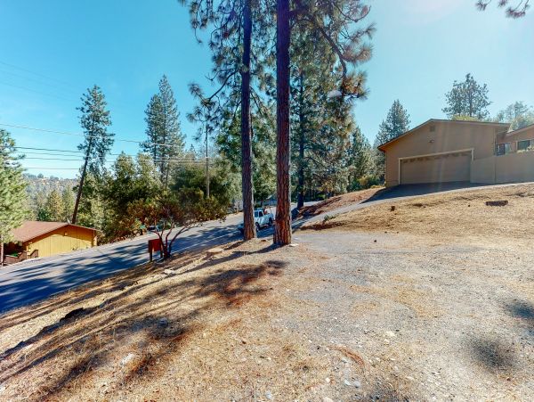 Yosemite Area Home 984587