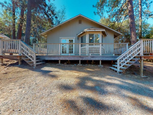 Yosemite Area Home 984587