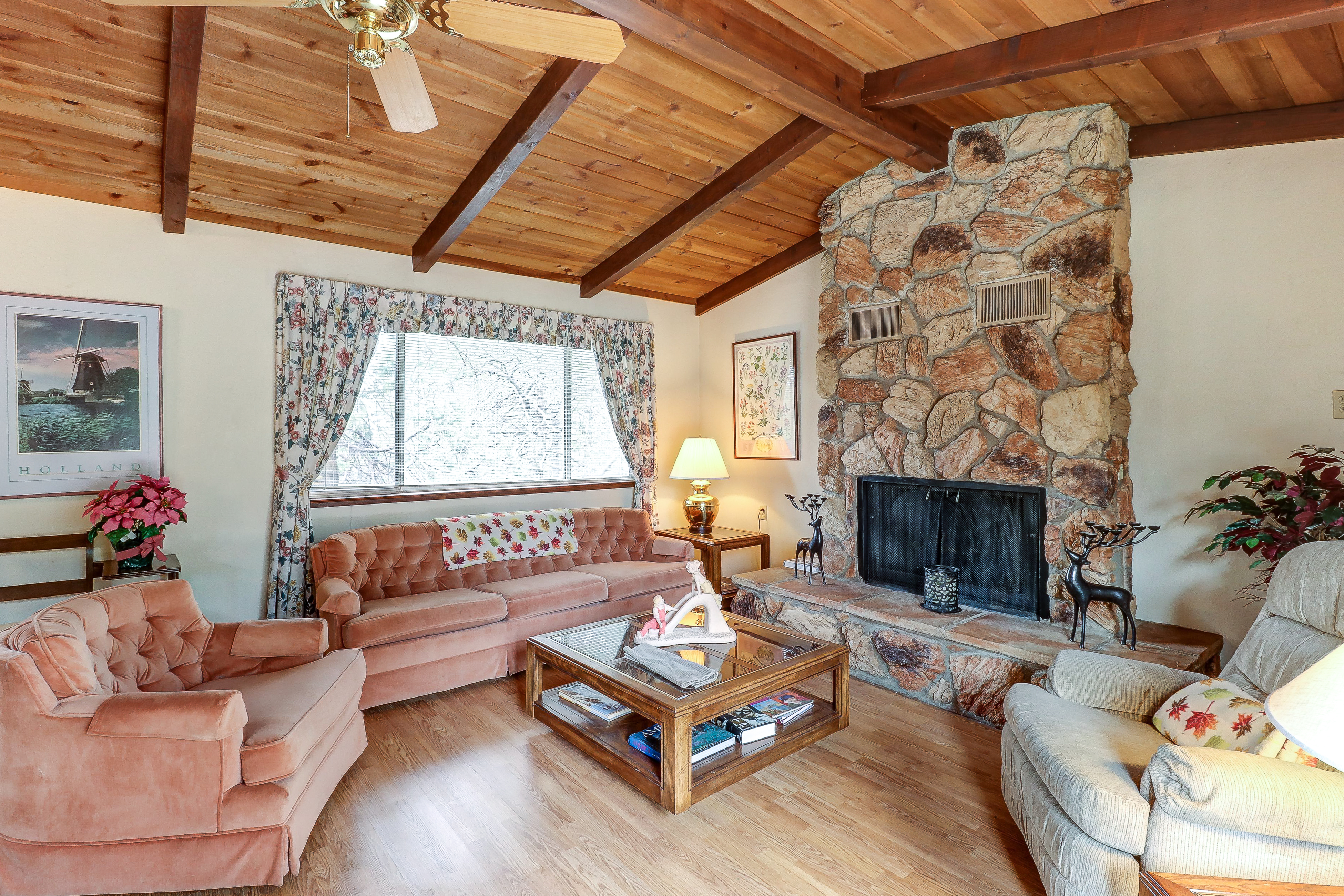 Yosemite Area Home 984589