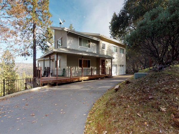 Yosemite Area Home 984593