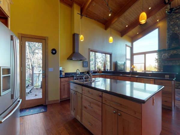 Yosemite Area Home 984593