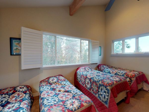 Yosemite Area Home 984593