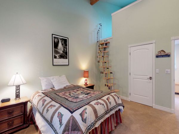 Yosemite Area Home 984593