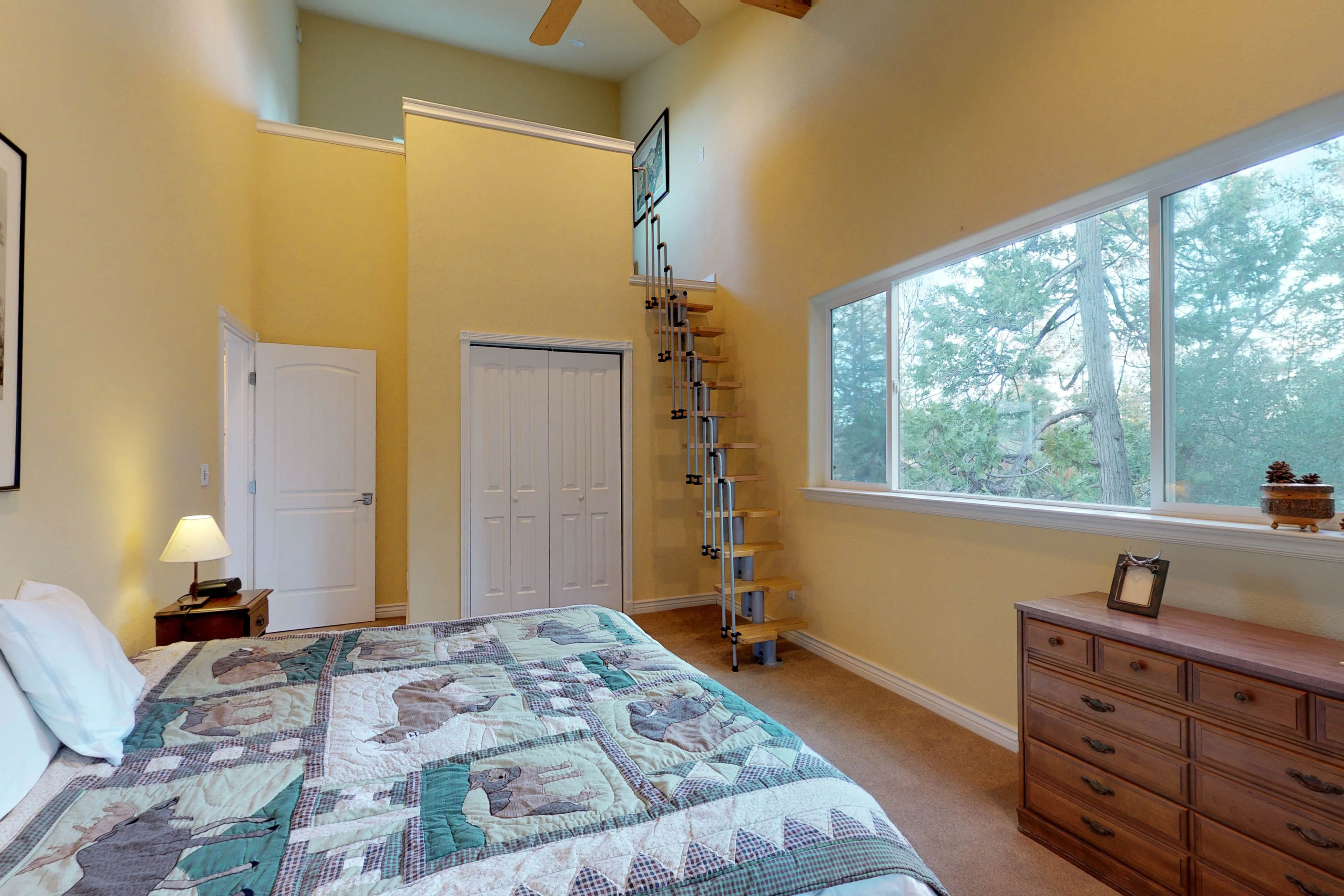 Yosemite Area Home 984593