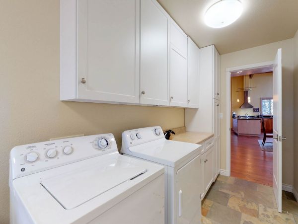 Yosemite Area Home 984593