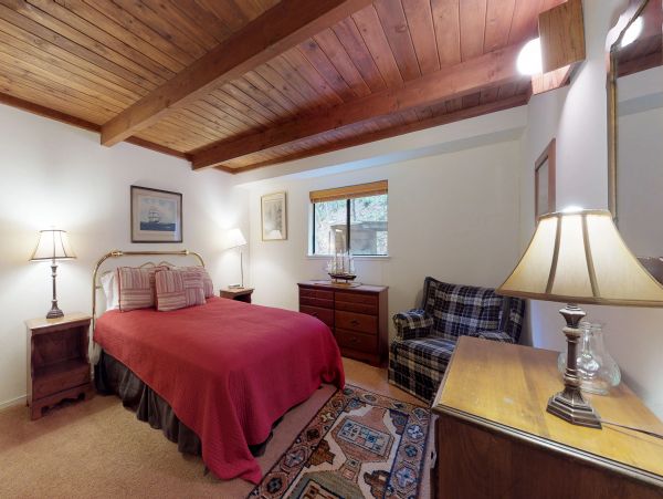 Yosemite Area Home 984595