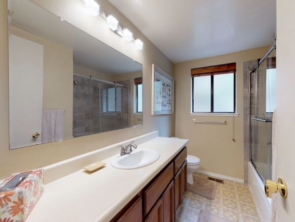 Yosemite Area Home 984595