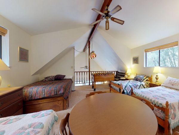 Yosemite Area Home 984595