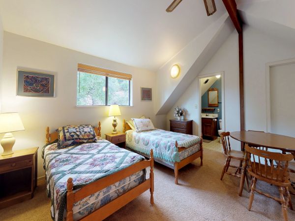 Yosemite Area Home 984595