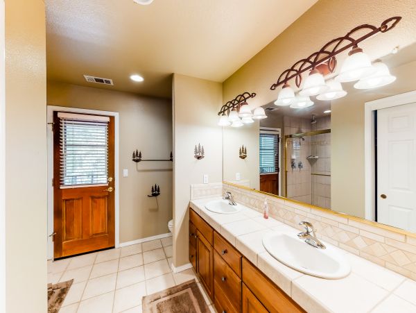 Yosemite Area Home 984596
