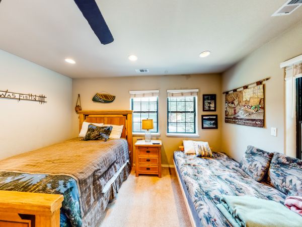 Yosemite Area Home 984596