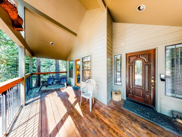 Yosemite Area Home 984596