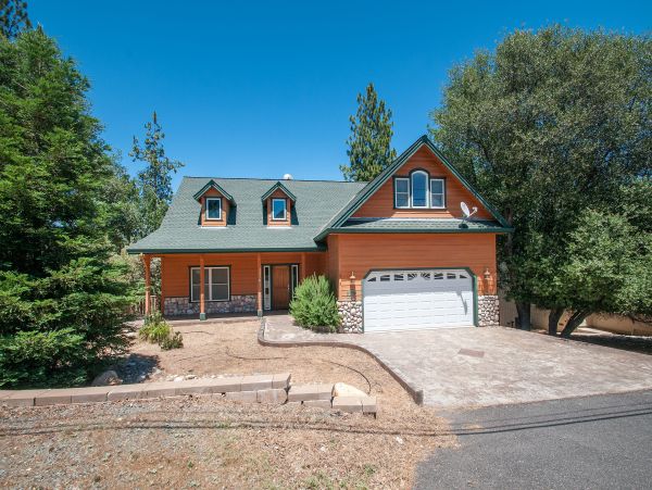 Yosemite Area Home 984597