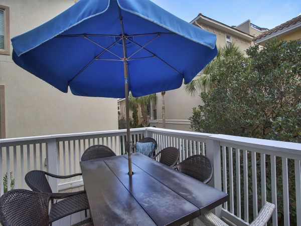 Destin  Vacation Rental Sleeps 12 Guests Short Walk To Beach