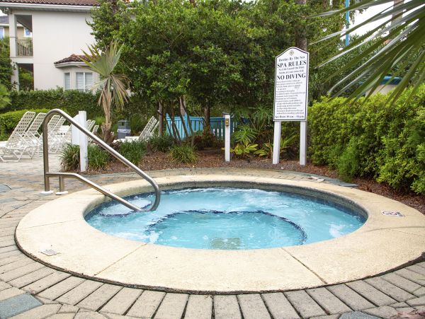 Destin  Vacation Rental Sleeps 12 Guests Short Walk To Beach