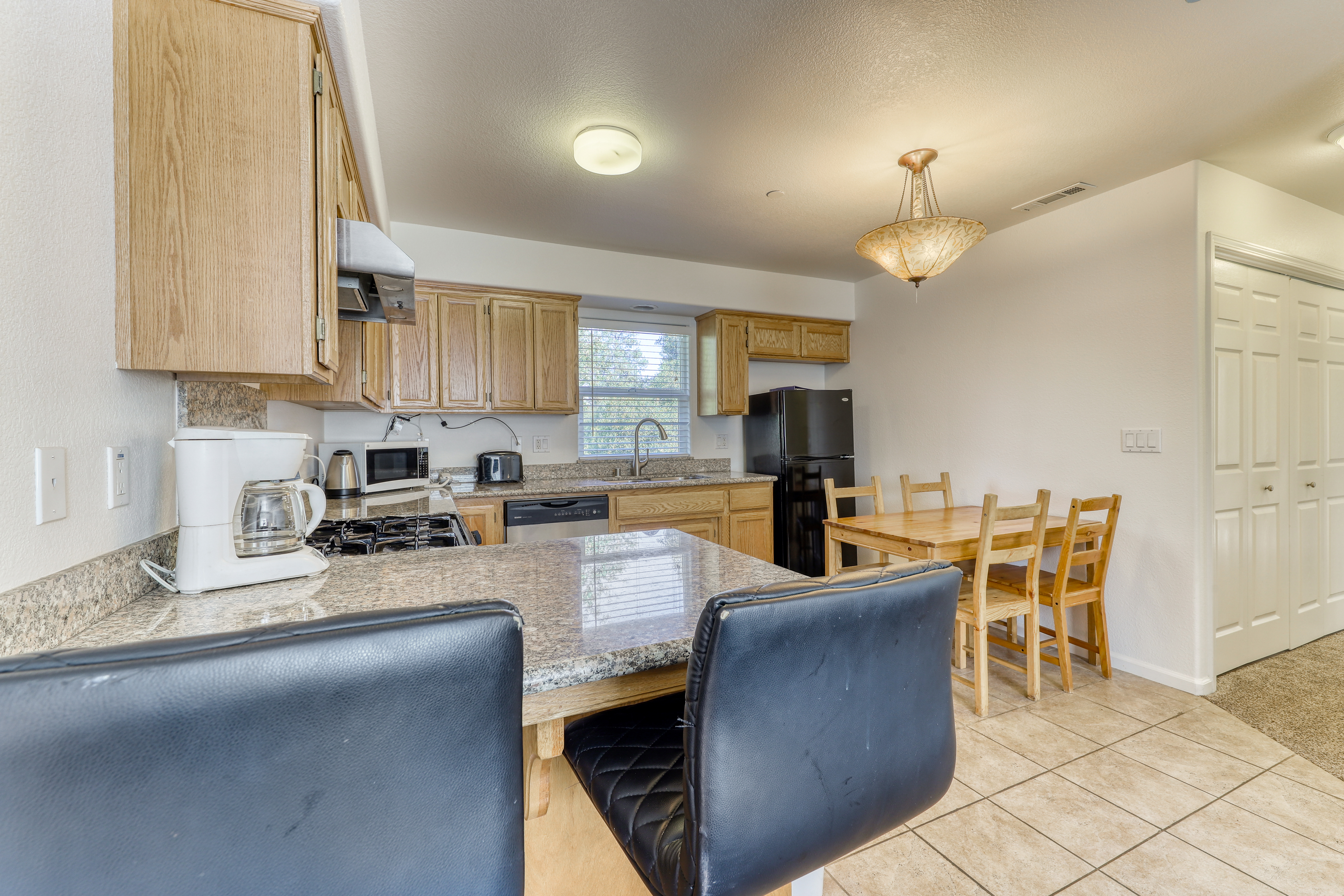 Yosemite Area Home 984600