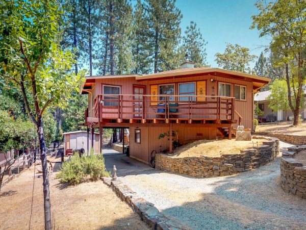 Yosemite Area Home 984601