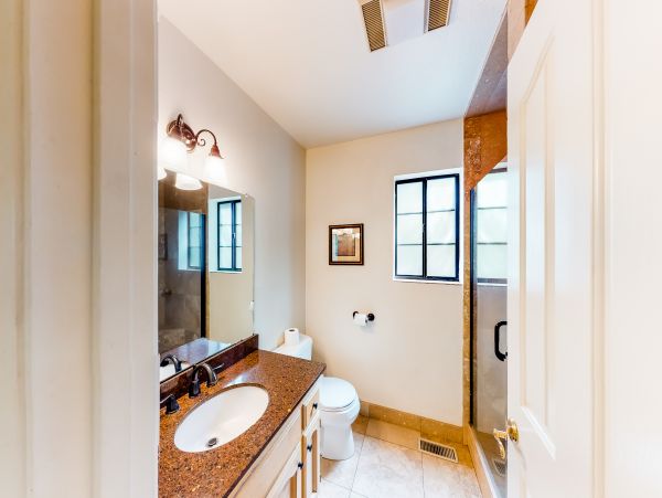 Yosemite Area Home 984602