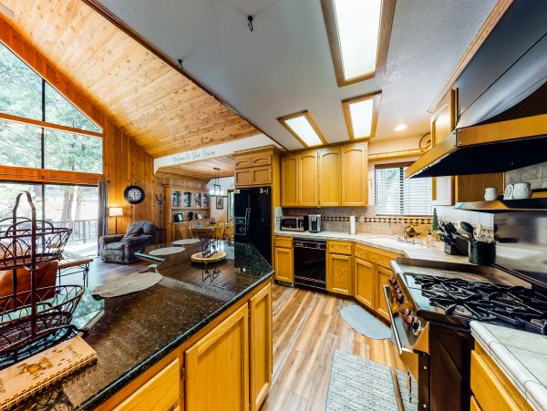 Yosemite Area Home 984603
