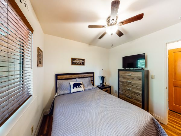 Yosemite Area Home 984603