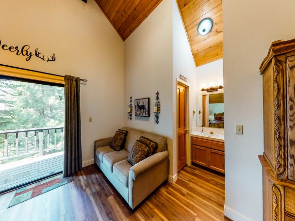 Yosemite Area Home 984603