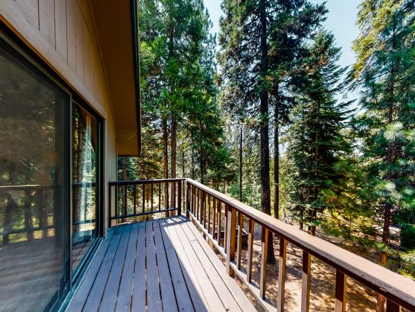 Yosemite Area Home 984603