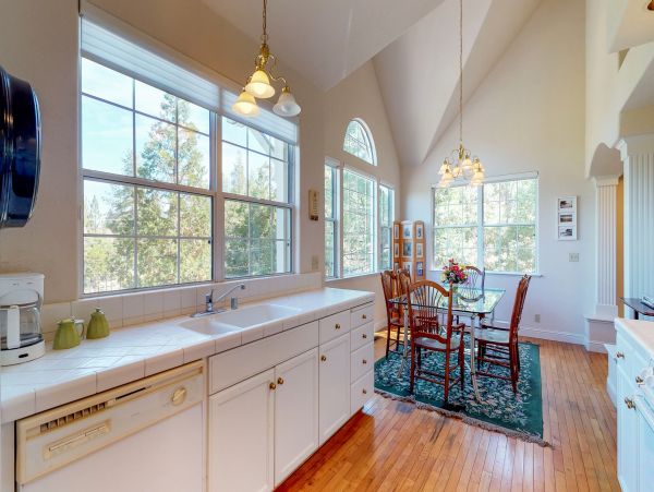 Yosemite Area Home 984604