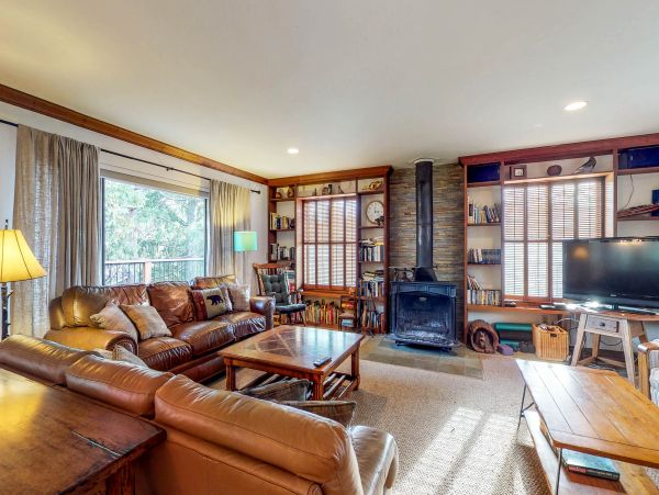 Yosemite Area Home 984605
