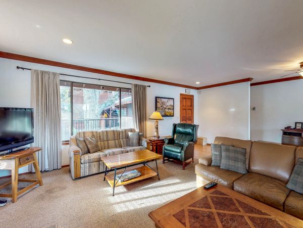 Yosemite Area Home 984605