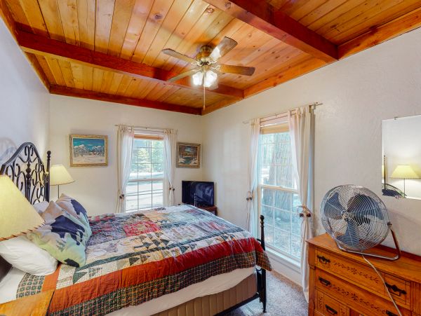 Yosemite Area Home 984608