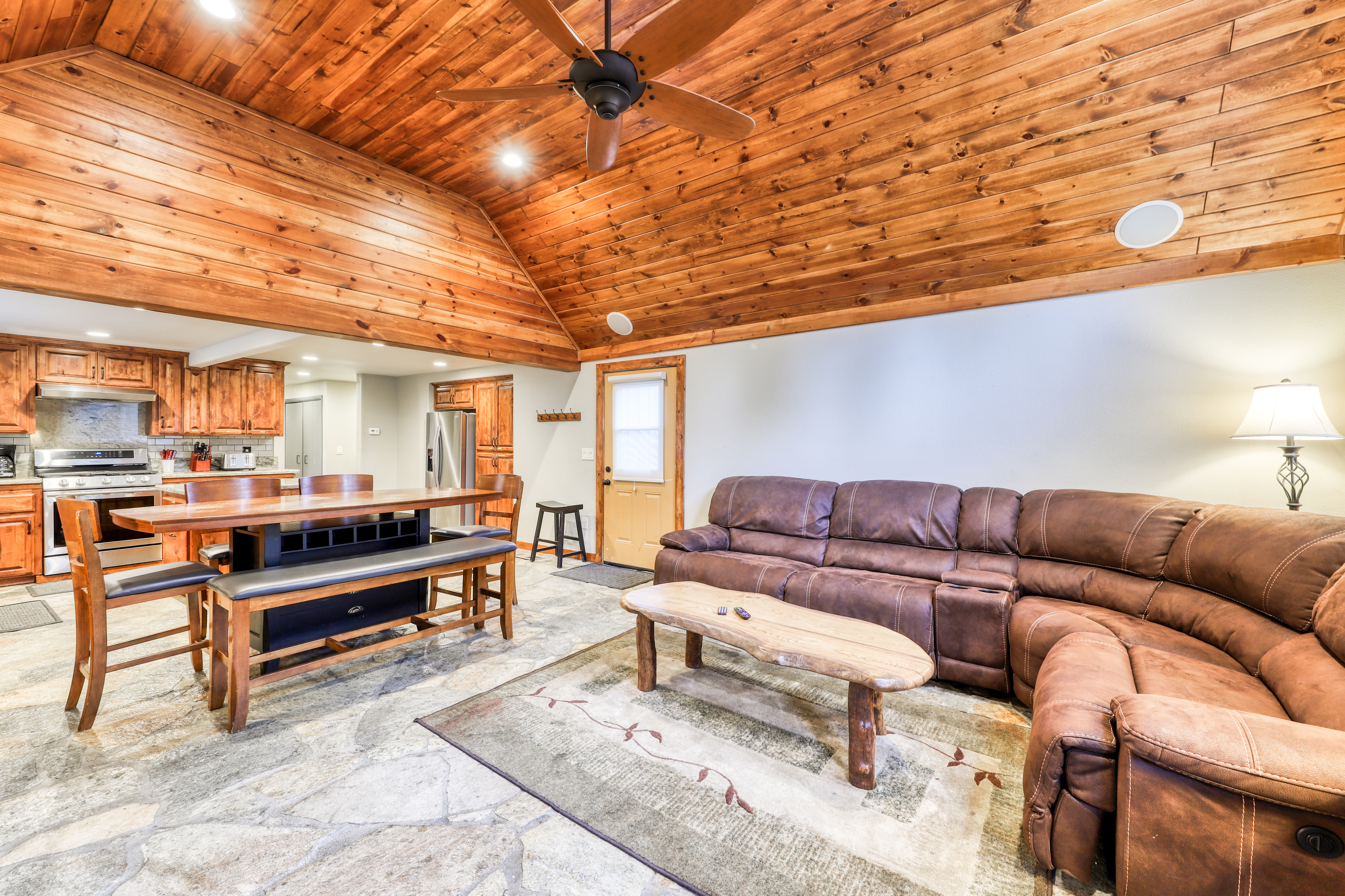 Yosemite Area Home 984609