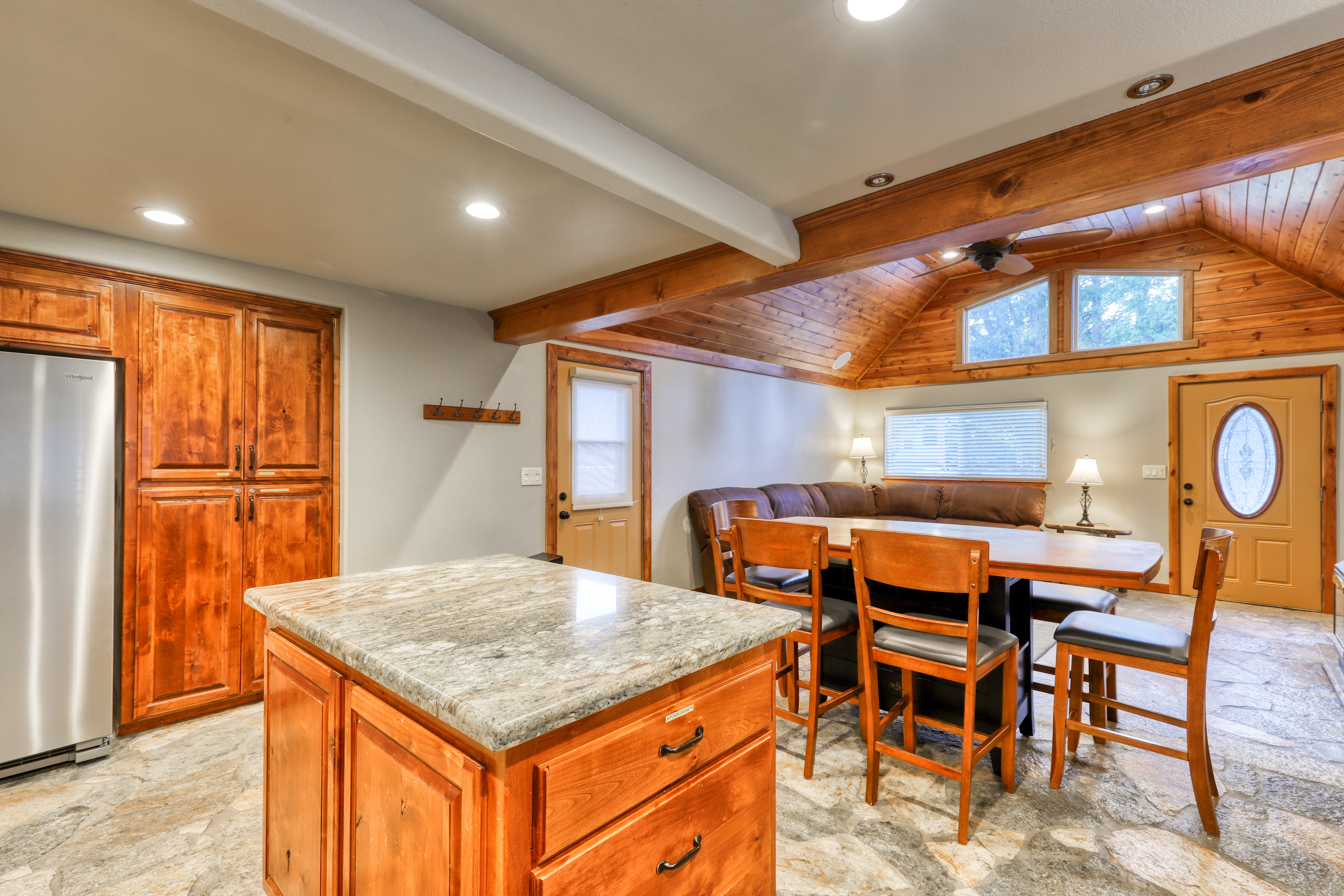 Yosemite Area Home 984609